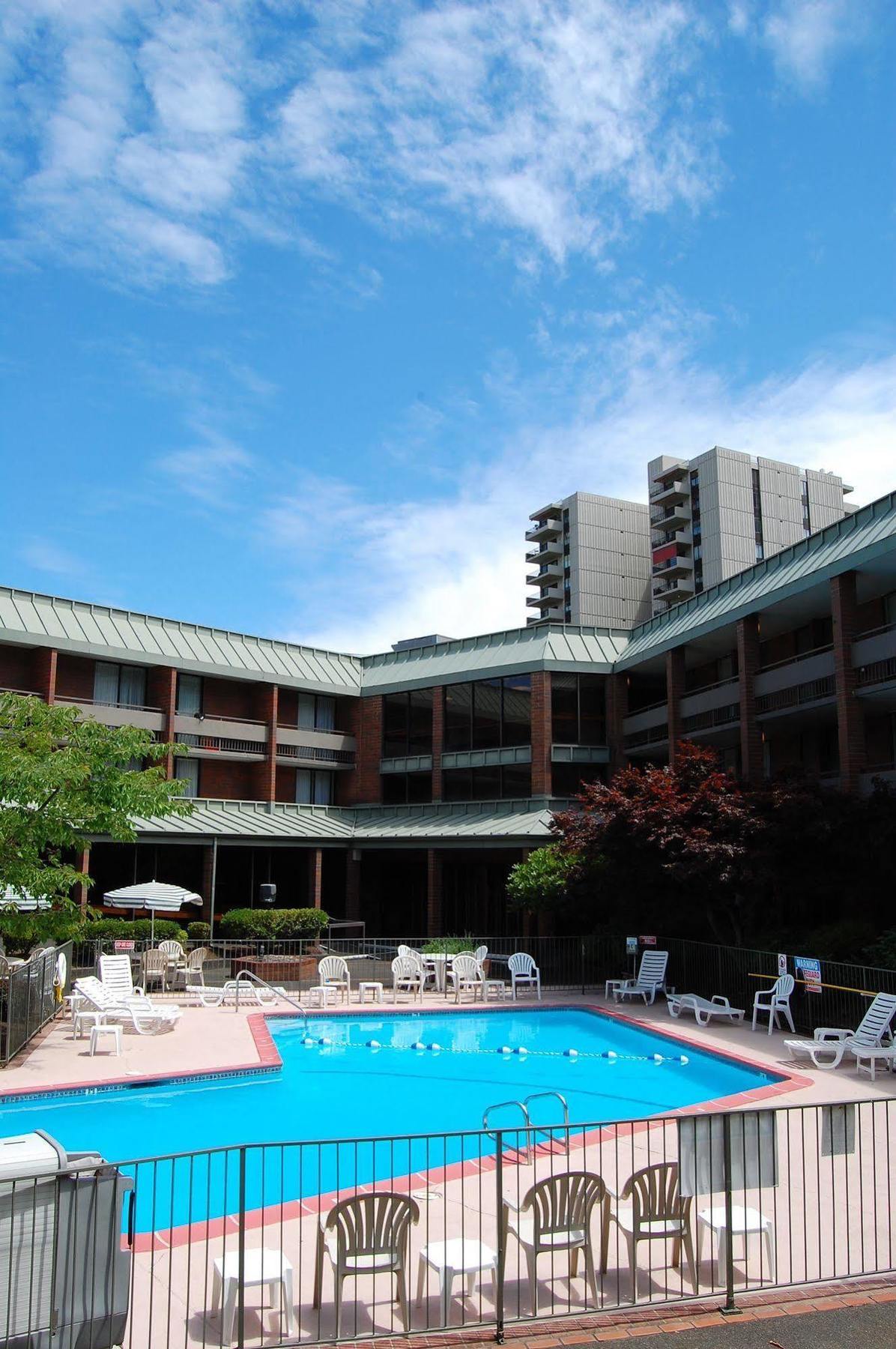 ยูนิเวอร์ซิตี้ เพลส โฮเทล แอนด์ คอนเฟอเรนซ์ เซ็นเตอร์ Hotel พอร์ตแลนด์ ภายนอก รูปภาพ